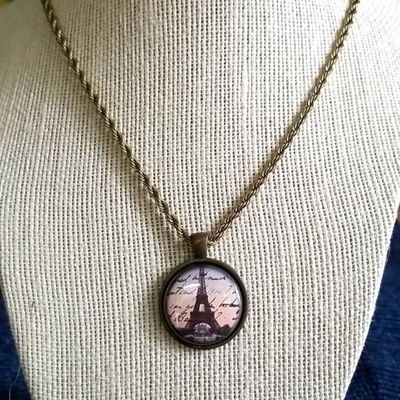 Jewelry - Eiffel Tower necklace